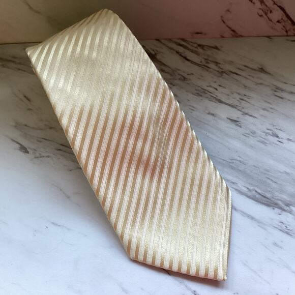 Donald Trump Men's Repp Tie Gold Vintage Signature Collection, Ultra MAGA USA - Picture 4 of 7